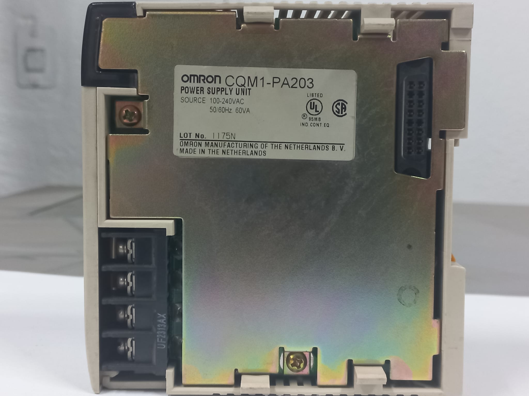 Omron SYSMAC CQM1-PA203 PLC Güç Kaynağı Modülü (100-240V AC Giriş / 24V DC)